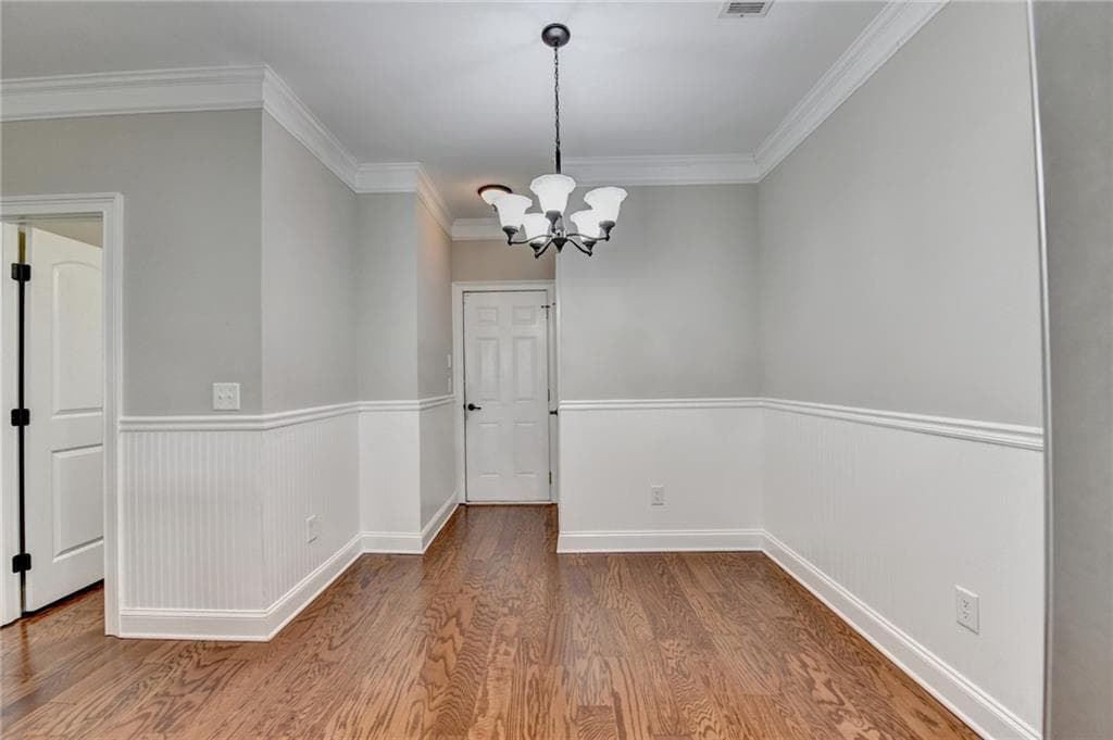 3 bedroom, 3 bathroom, 1,934 sq ft townhouse for sale at 3013 Amberglen Court, Cumming, GA 30040 — photo 7
