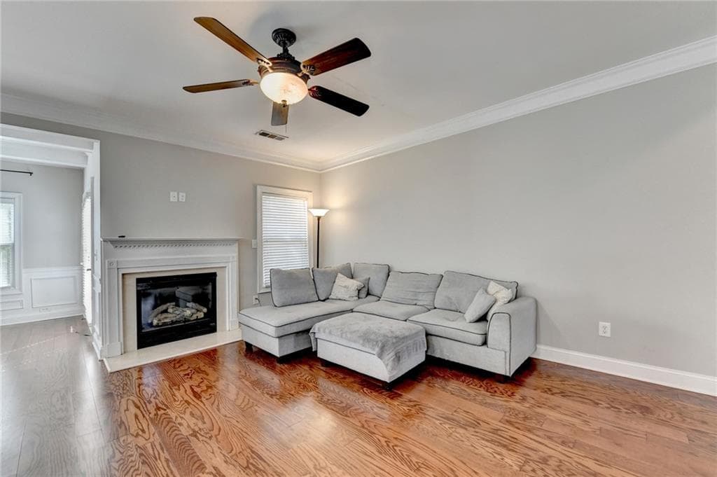 3 bedroom, 3 bathroom, 1,934 sq ft townhouse for sale at 3013 Amberglen Court, Cumming, GA 30040 — photo 3