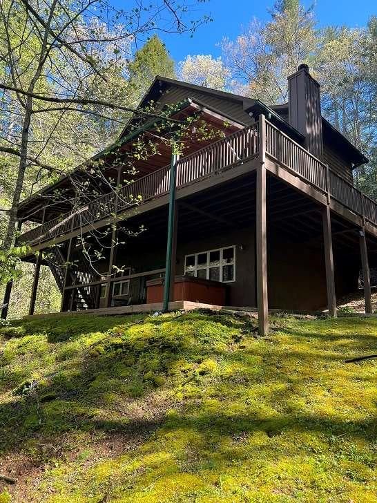 3 bedroom, 3 bathroom, 2,054 sq ft single family residence for rent at 266 Gates Club Road, Ellijay, GA 30540 for $2,500 a month
