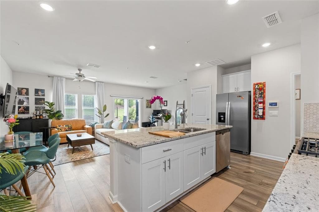 3 bedroom, 3 bathroom, 1,636 sq ft townhouse for sale at 1729 Hyssop Boulevard, Mableton, GA 30126 — photo 2