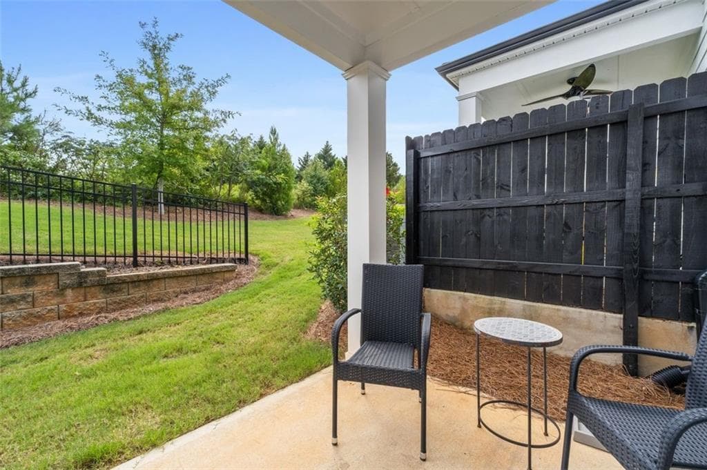 3 bedroom, 3 bathroom, 1,636 sq ft townhouse for sale at 1729 Hyssop Boulevard, Mableton, GA 30126 — photo 5