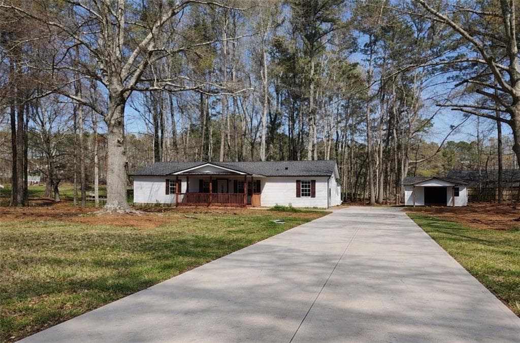 3 bedroom, 2 bathroom, 1,456 sq ft single family residence under contract at 995 Highway 101, Temple, GA 30179