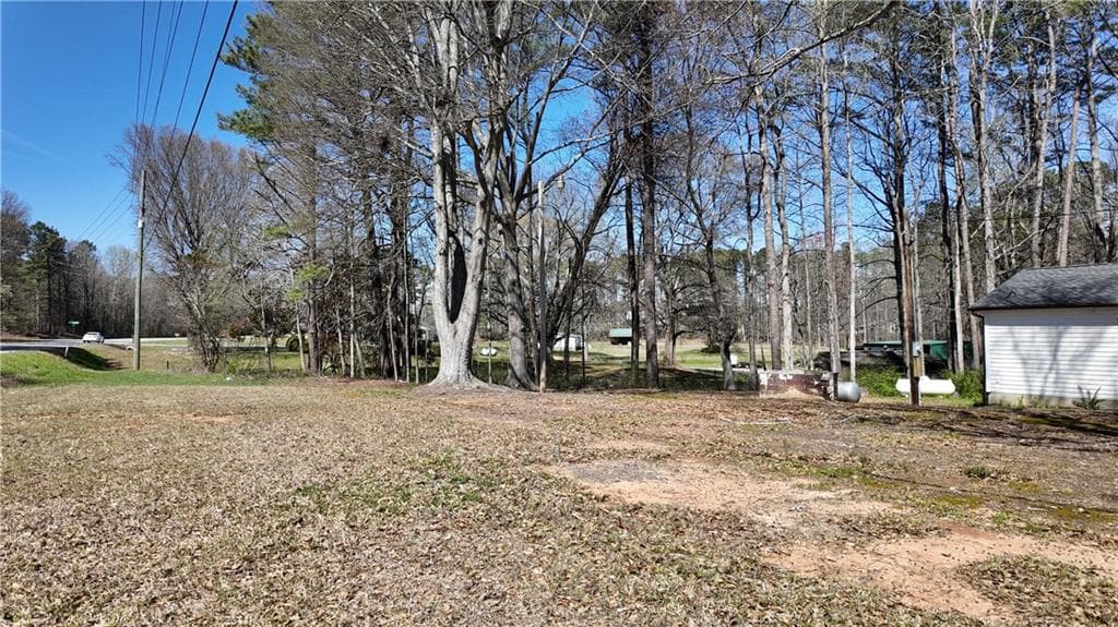 3 bedroom, 2 bathroom, 1,456 sq ft single family residence under contract at 995 Highway 101, Temple, GA 30179 — photo 7