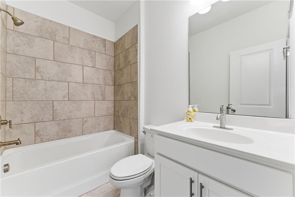 3 bedroom, 4 bathroom, 2,001 sq ft townhouse for sale at 1621 Avery Way, Tucker, GA 30084 — photo 5
