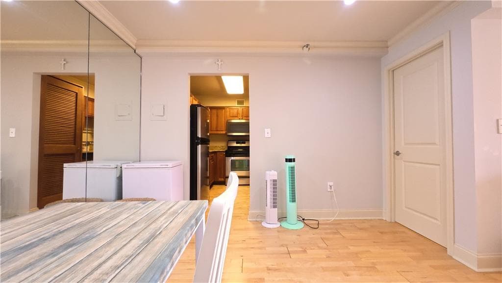 1 bedroom, 1 bathroom, 837 sq ft condominium for sale at 2479 Peachtree Road 1306, Atlanta, GA 30305 — photo 9