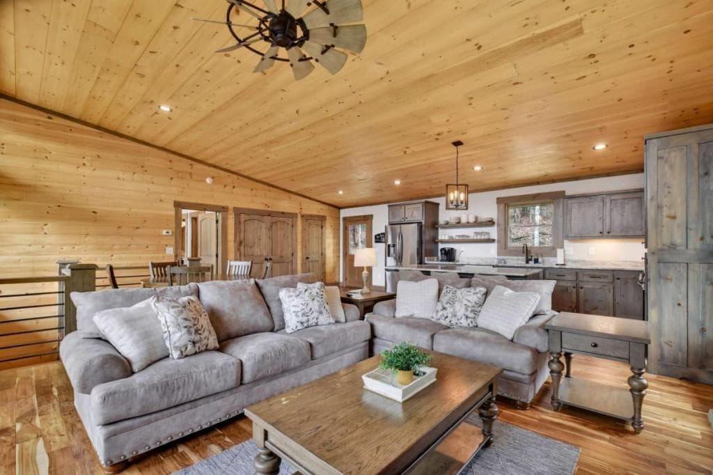 3 bedroom, 4 bathroom, 2,080 sq ft single family residence for sale at 171 Cohutta Overlook Lane, Blue Ridge, GA 30513 — photo 9
