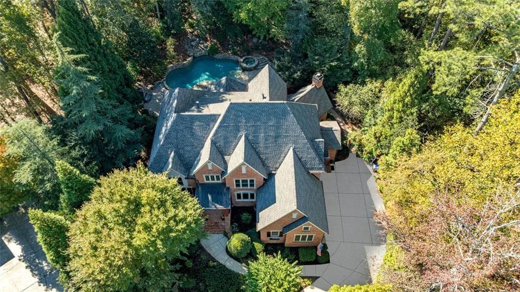 5 bedroom, 7 bathroom, 7,382 sq ft single family residence for sale at 2893 Thurleston Lane, Duluth, GA 30097 — photo 2