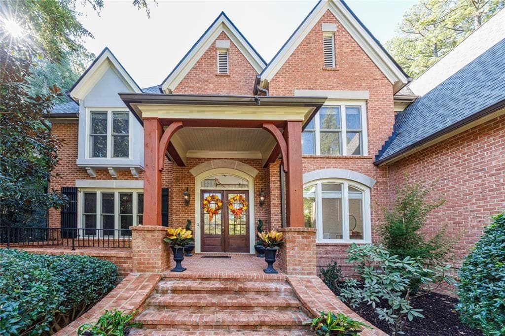 5 bedroom, 7 bathroom, 7,382 sq ft single family residence for sale at 2893 Thurleston Lane, Duluth, GA 30097 — photo 7