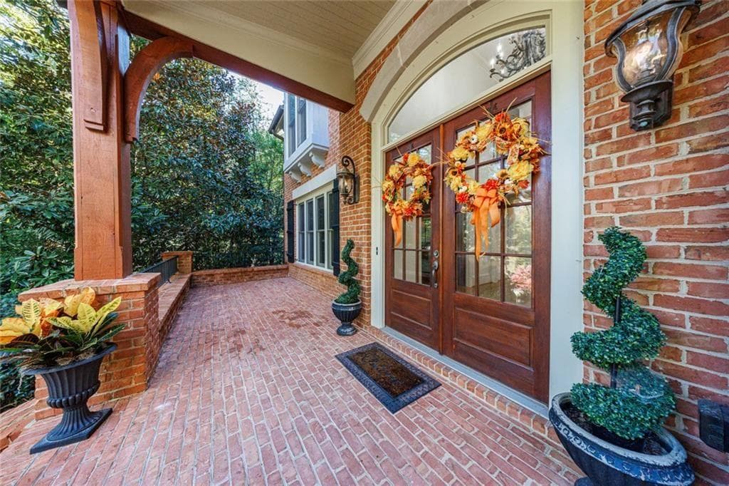 5 bedroom, 7 bathroom, 7,382 sq ft single family residence for sale at 2893 Thurleston Lane, Duluth, GA 30097 — photo 8