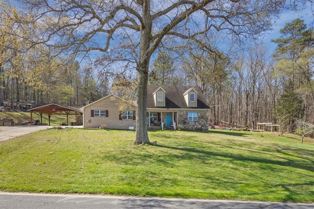 4 bedroom, 3 bathroom, 2,541 sq ft single family residence for sale at 1706 Antioch Road, Cedartown, GA 30125 — photo 2
