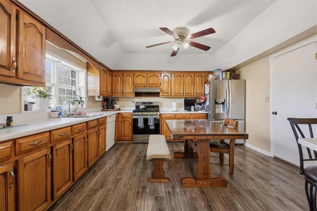 4 bedroom, 3 bathroom, 2,541 sq ft single family residence for sale at 1706 Antioch Road, Cedartown, GA 30125 — photo 4
