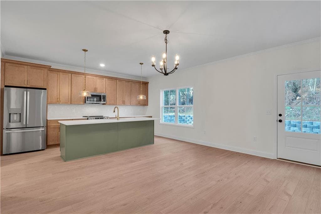 5 bedroom, 3 bathroom, 2,800 sq ft single family residence for sale at 1111 Falkirk Lane, Stone Mountain, GA 30087 — photo 8