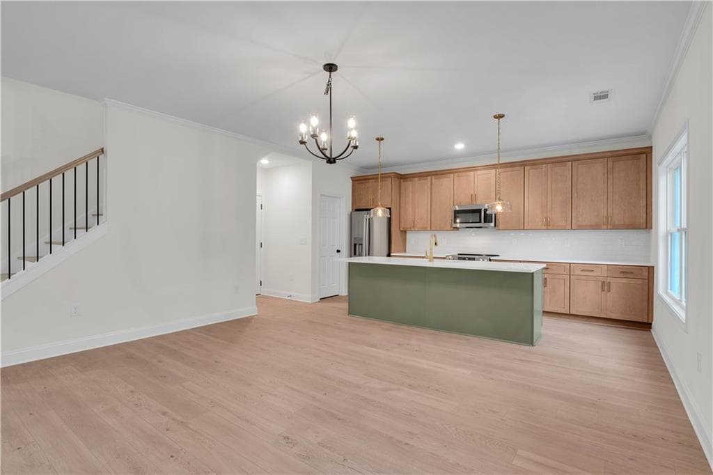 5 bedroom, 3 bathroom, 2,800 sq ft single family residence for sale at 1111 Falkirk Lane, Stone Mountain, GA 30087 — photo 9
