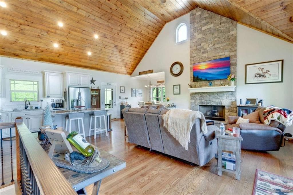 4 bedroom, 3 bathroom, 2,776 sq ft single family residence for sale at 2079 Gallatin Road, Young Harris, GA 30582 — photo 10