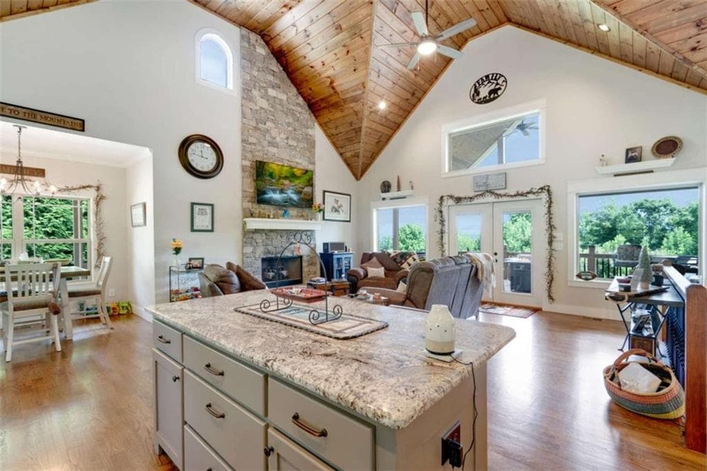 4 bedroom, 3 bathroom, 2,776 sq ft single family residence for sale at 2079 Gallatin Road, Young Harris, GA 30582 — photo 7