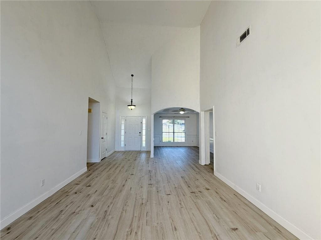 3 bedroom, 2 bathroom, 2,159 sq ft single family residence under contract at 510 Running Fawn Drive, Suwanee, GA 30024 — photo 7
