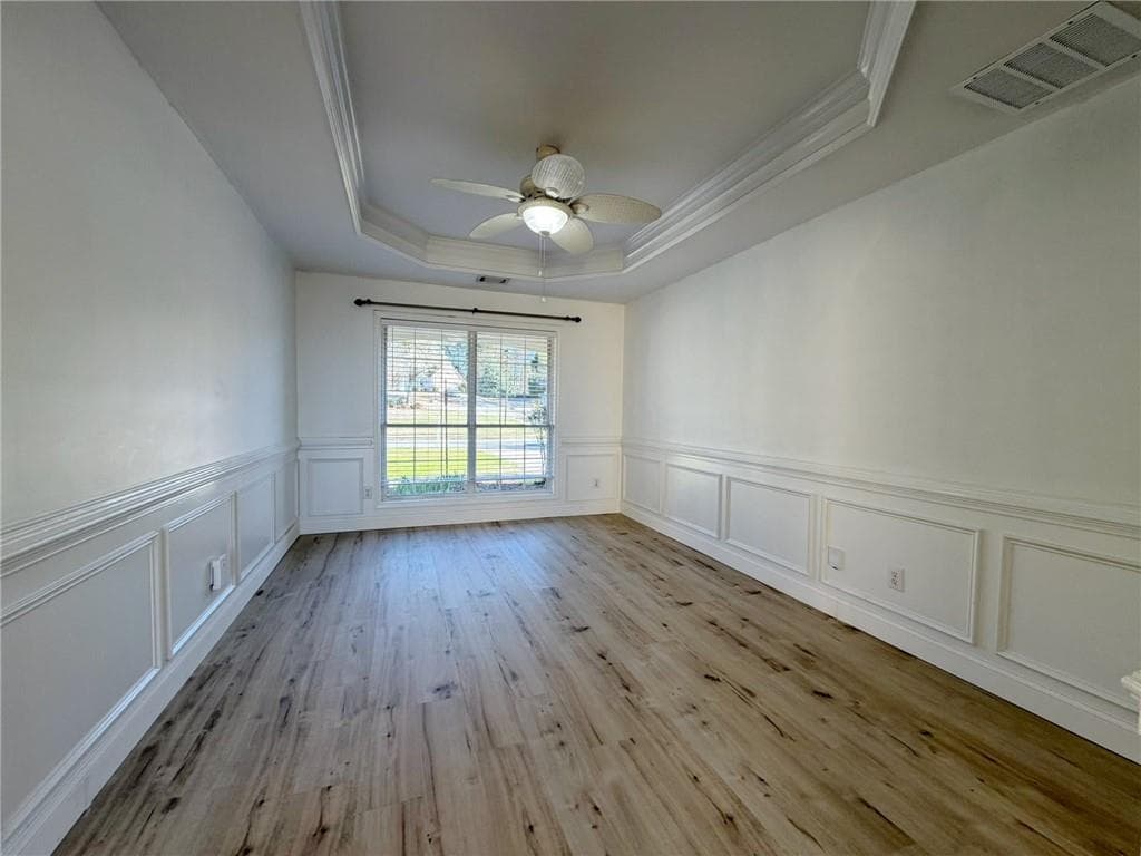 3 bedroom, 2 bathroom, 2,159 sq ft single family residence under contract at 510 Running Fawn Drive, Suwanee, GA 30024 — photo 9