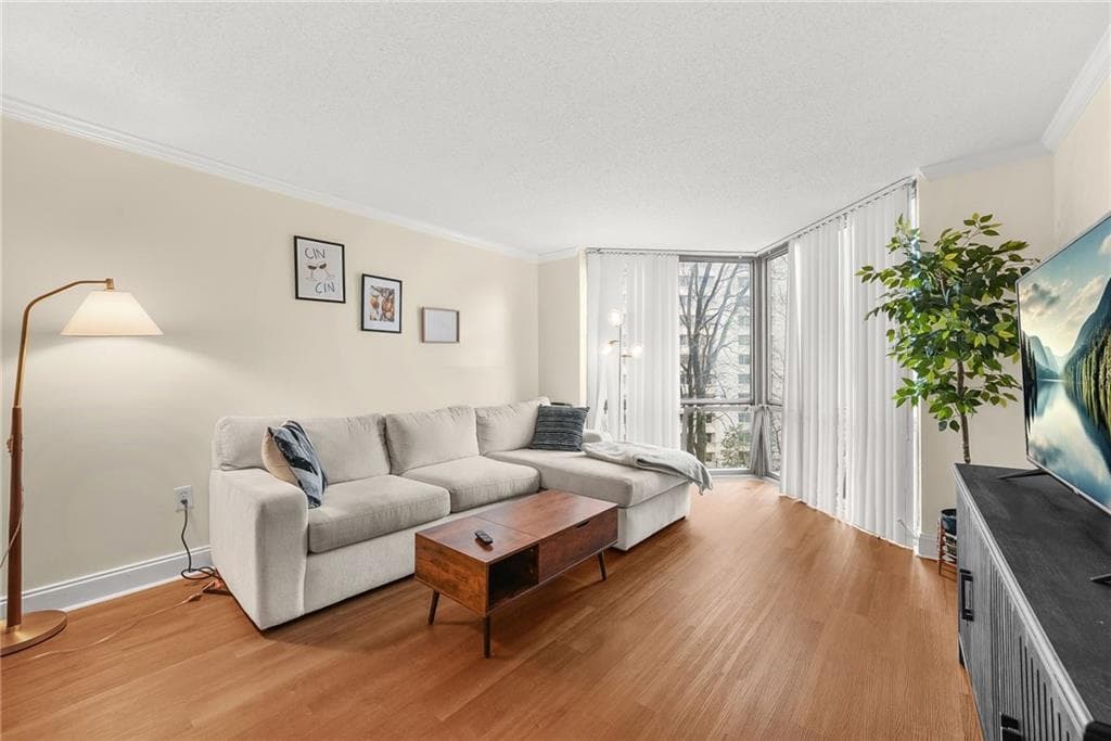 1 bedroom, 1 bathroom, 543 sq ft condominium for sale at 2870 Pharr Court South 608, Atlanta, GA 30305 — photo 2
