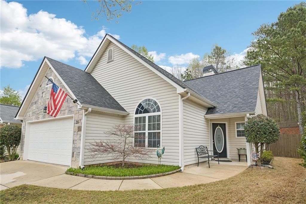 35 Belltree Circle, Newnan, GA 30265 — most recent listing photo