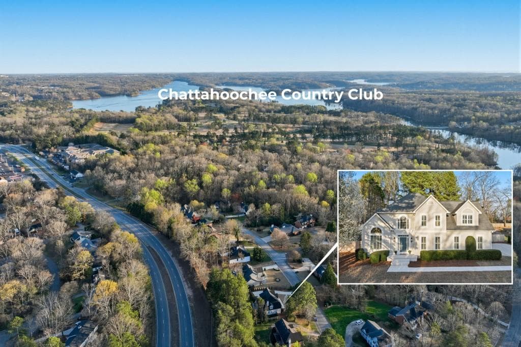 4 bedroom, 3 bathroom, 2,820 sq ft single family residence for sale at 711 Chattahoochee Place, Gainesville, GA 30506 — photo 4