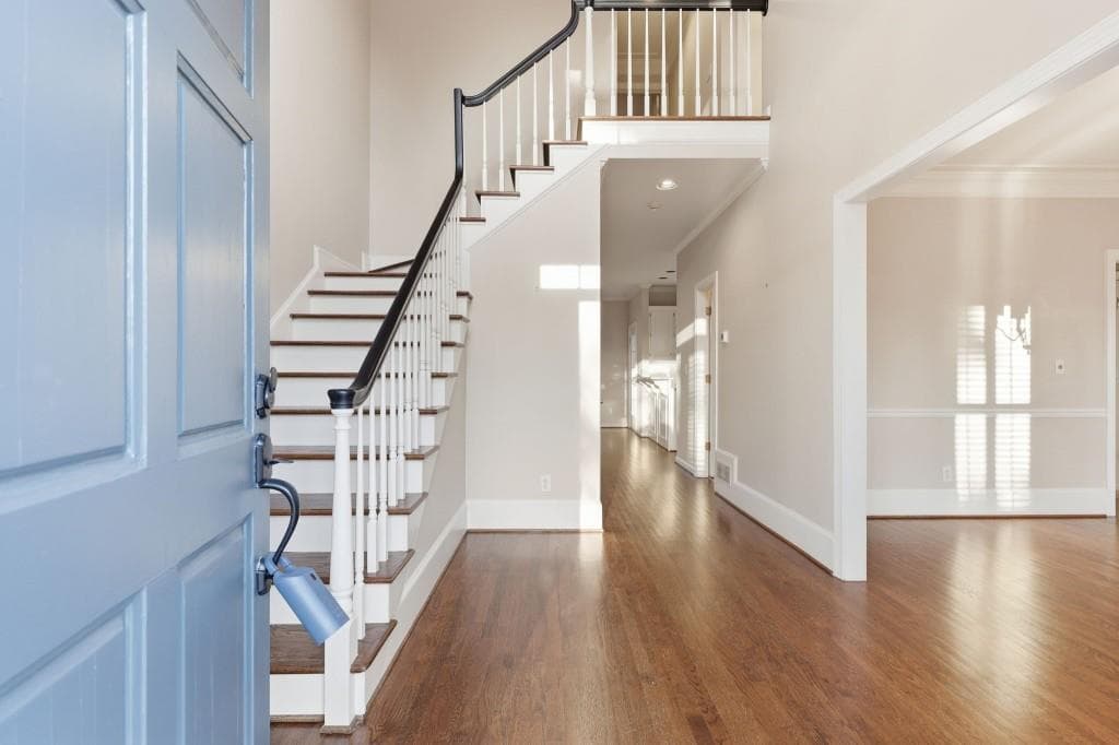 4 bedroom, 3 bathroom, 2,820 sq ft single family residence for sale at 711 Chattahoochee Place, Gainesville, GA 30506 — photo 6