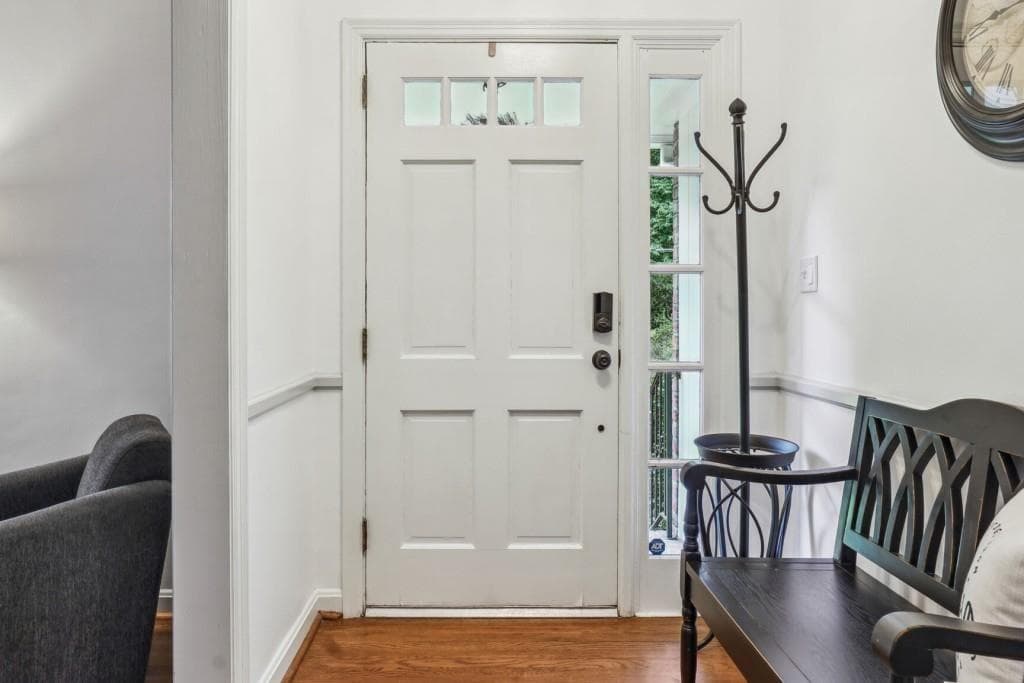 3 bedroom, 3 bathroom, 2,472 sq ft single family residence for rent at 4379 Tree Haven Drive, Atlanta, GA 30342 for $6,000 a month — photo 2