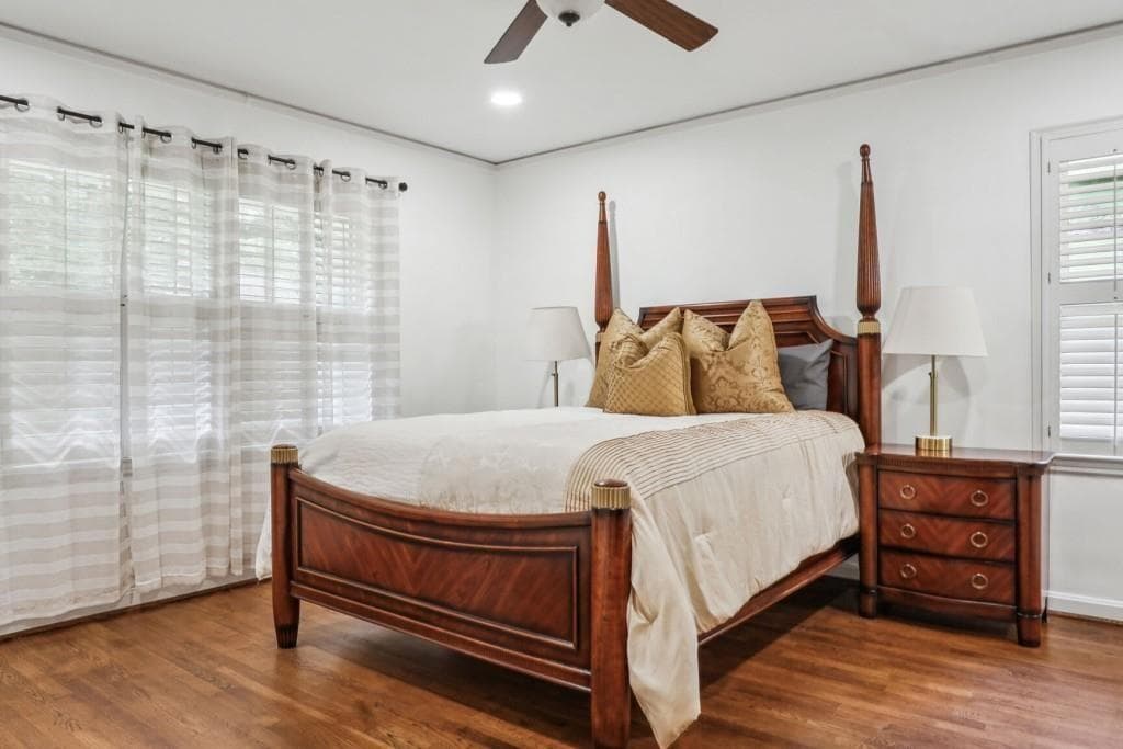 3 bedroom, 3 bathroom, 2,472 sq ft single family residence for rent at 4379 Tree Haven Drive, Atlanta, GA 30342 for $6,000 a month — photo 3