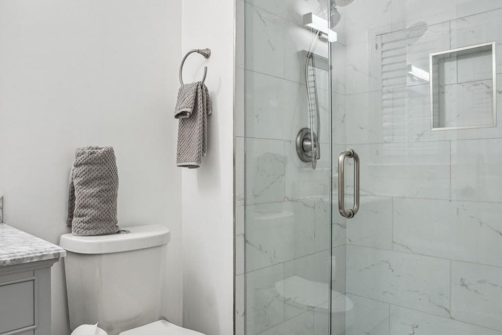3 bedroom, 3 bathroom, 2,472 sq ft single family residence for rent at 4379 Tree Haven Drive, Atlanta, GA 30342 for $6,000 a month — photo 6