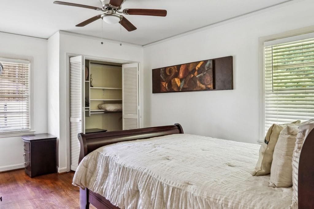 3 bedroom, 3 bathroom, 2,472 sq ft single family residence for rent at 4379 Tree Haven Drive, Atlanta, GA 30342 for $6,000 a month — photo 8