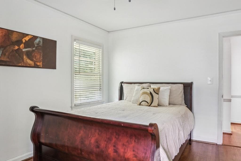 3 bedroom, 3 bathroom, 2,472 sq ft single family residence for rent at 4379 Tree Haven Drive, Atlanta, GA 30342 for $6,000 a month — photo 9