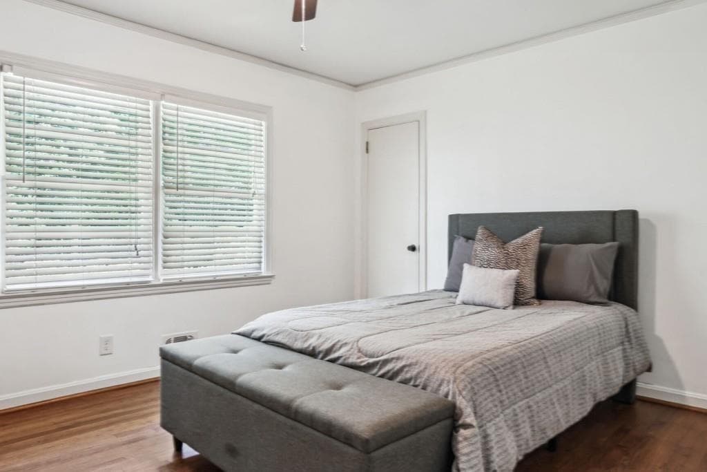 3 bedroom, 3 bathroom, 2,472 sq ft single family residence for rent at 4379 Tree Haven Drive, Atlanta, GA 30342 for $6,000 a month — photo 10