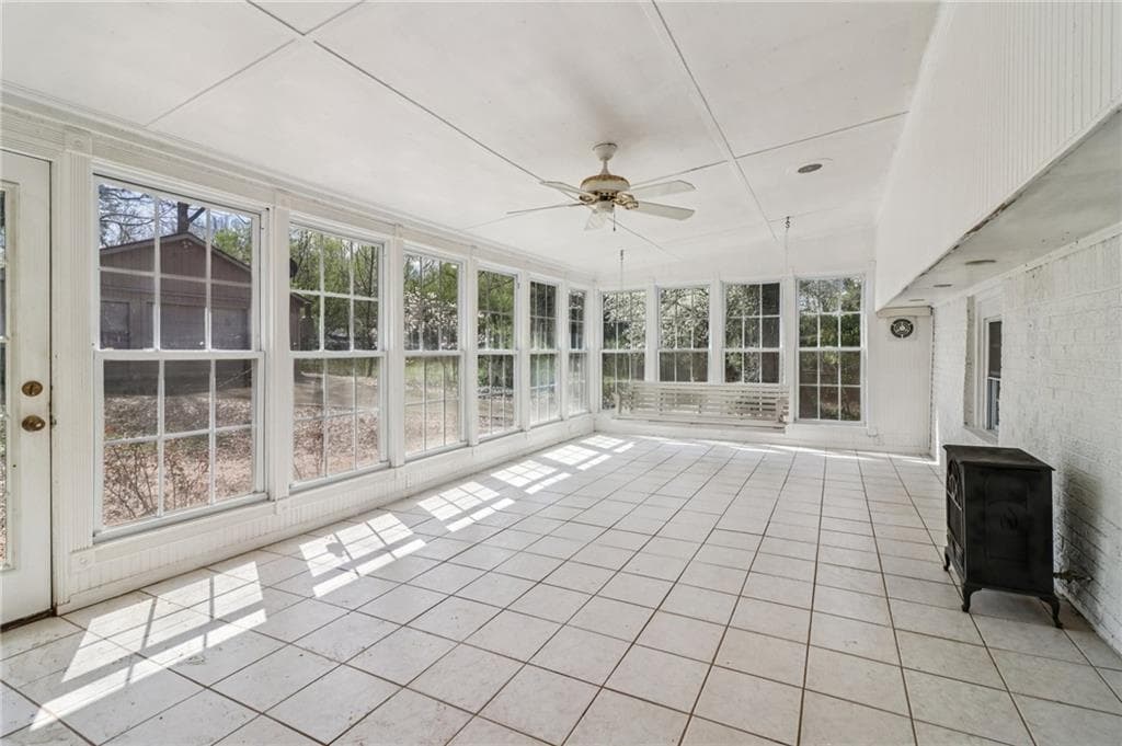 3 bedroom, 2 bathroom, 1,933 sq ft single family residence under contract at 2844 Jordan Woods Drive, Lawrenceville, GA 30044 — photo 9