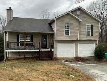 5374 Crown Oaks Drive, Lula, GA 30554 — most recent listing photo
