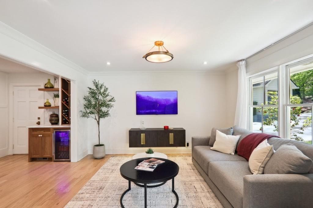 5 bedroom, 5 bathroom, 5,000 sq ft single family residence for rent at 1007 Somerset Drive, Atlanta, GA 30327 for $20,000 a month — photo 3