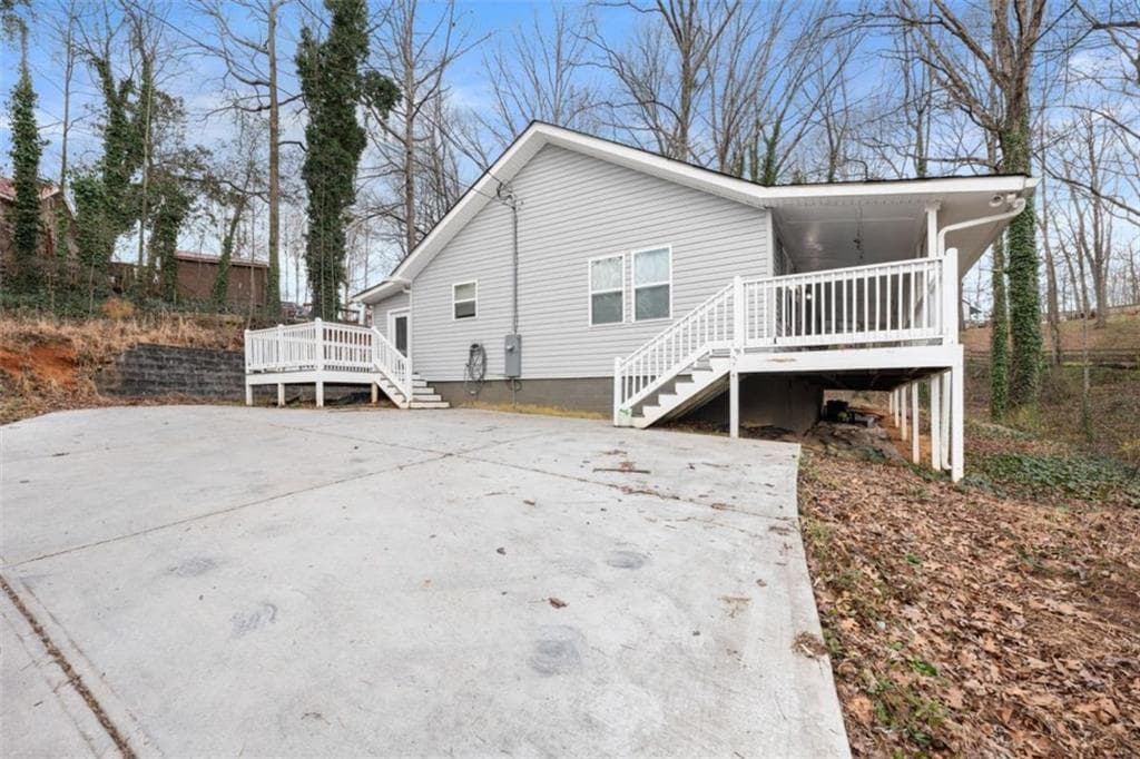 3 bedroom, 2 bathroom, 1,440 sq ft single family residence under contract at 261 Silver Fox Drive, Dawsonville, GA 30534 — photo 2