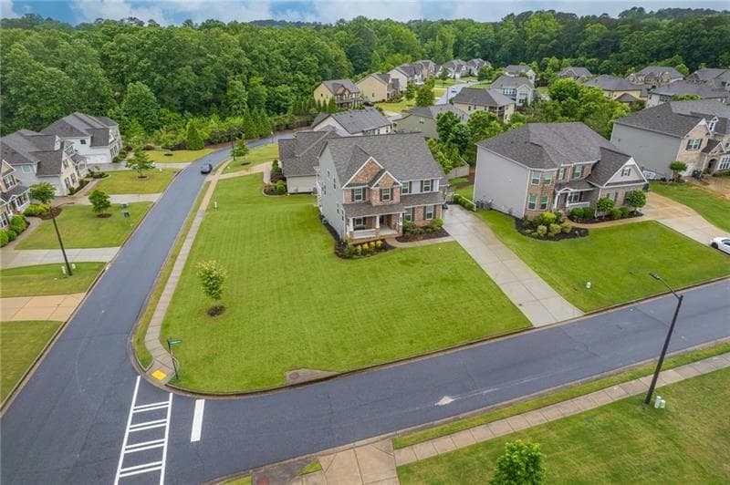 5 bedroom, 4 bathroom, 5,132 sq ft single family residence for sale at 301 Cochin Drive, Woodstock, GA 30188 — photo 6