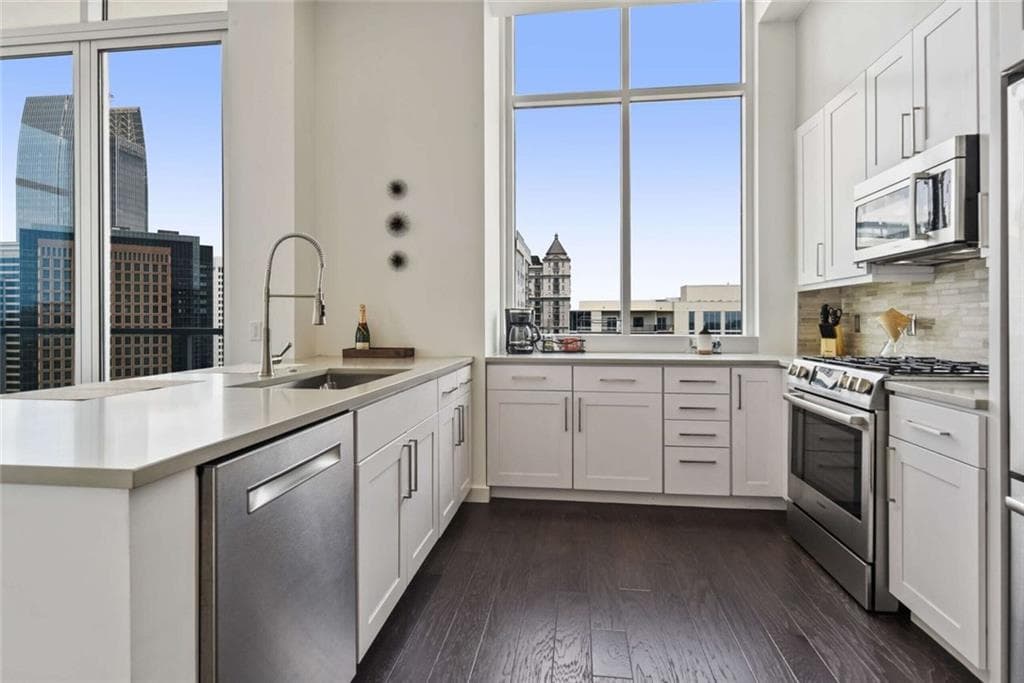 2 bedroom, 3 bathroom, 1,175 sq ft condominium for rent at 205 12th Street 03, Atlanta, GA 30309 for $6,500 a month — photo 7