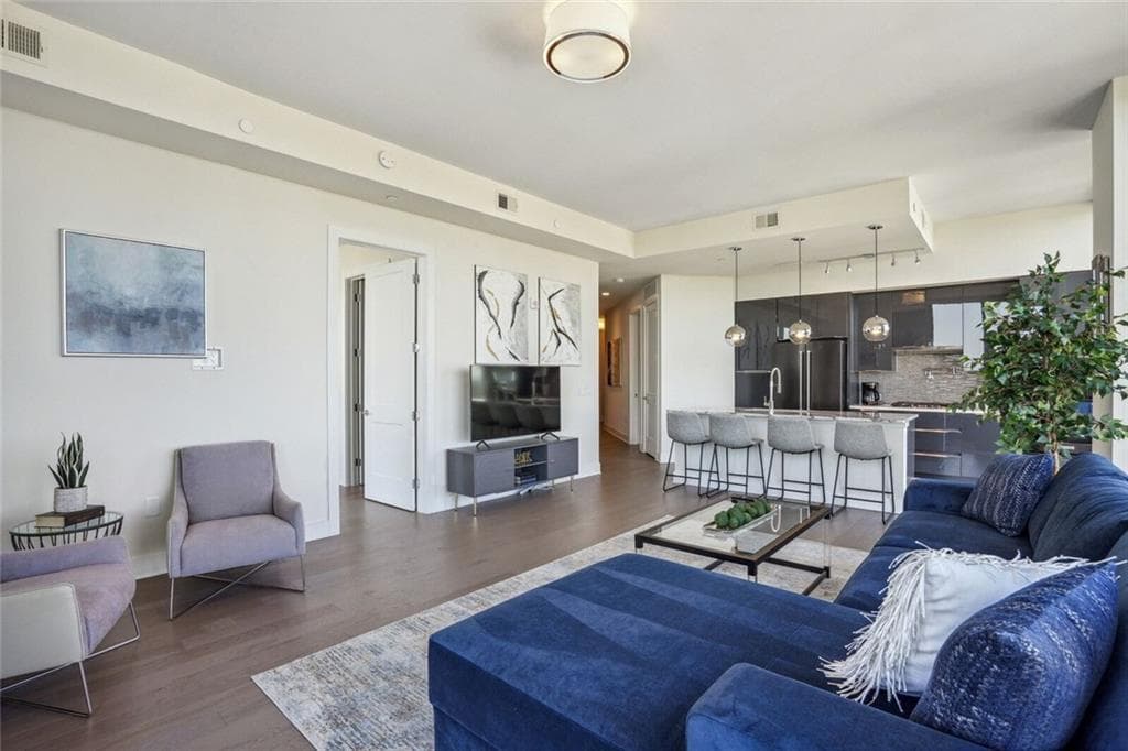 2 bedroom, 2 bathroom, 1,459 sq ft apartment for rent at 1400 W Peachtree Street 2721, Atlanta, GA 30309 for $9,400 a month — photo 4