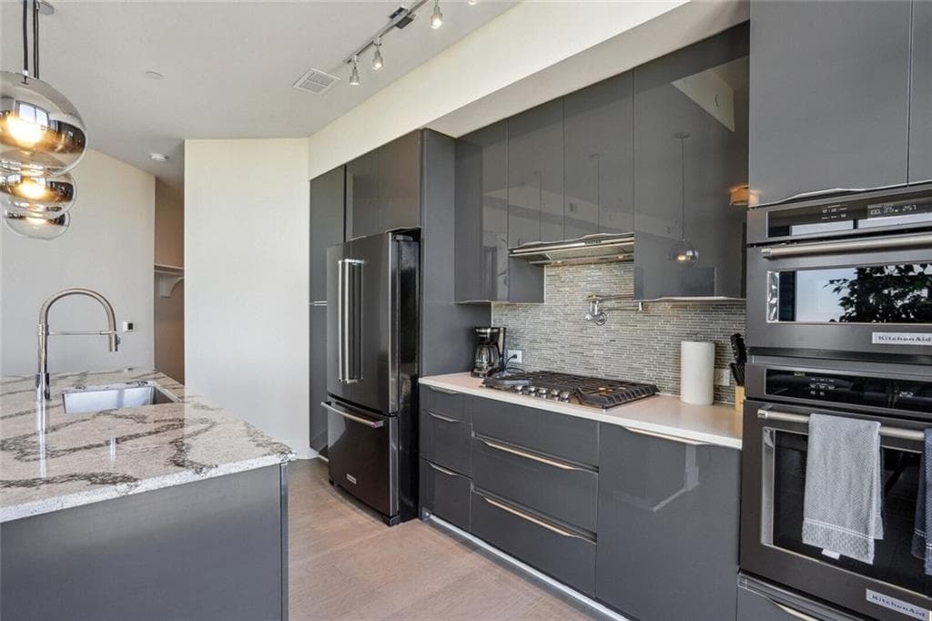 2 bedroom, 2 bathroom, 1,459 sq ft apartment for rent at 1400 W Peachtree Street 2721, Atlanta, GA 30309 for $9,400 a month — photo 9