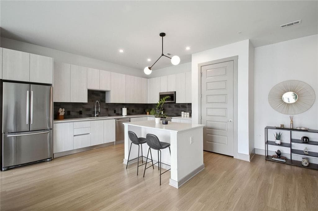 2 bedroom, 2 bathroom, 1,410 sq ft apartment for rent at 1050 Howell Mill Road 02, Atlanta, GA 30318 for $5,850 a month — photo 3