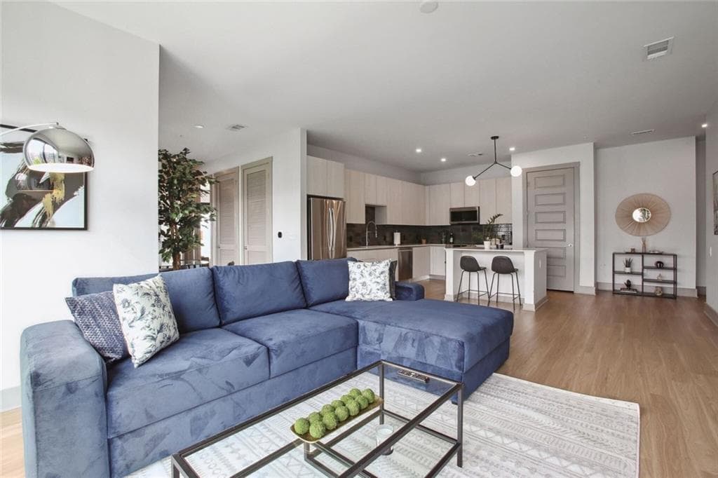 2 bedroom, 2 bathroom, 1,410 sq ft apartment for rent at 1050 Howell Mill Road 02, Atlanta, GA 30318 for $5,850 a month — photo 4