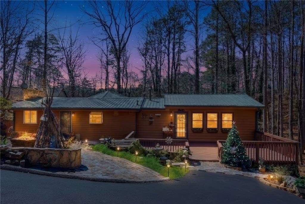 4 bedroom, 2 bathroom, 2,292 sq ft single family residence for sale at 6010 Pilgrim Point Circle, Cumming, GA 30041 — photo 3