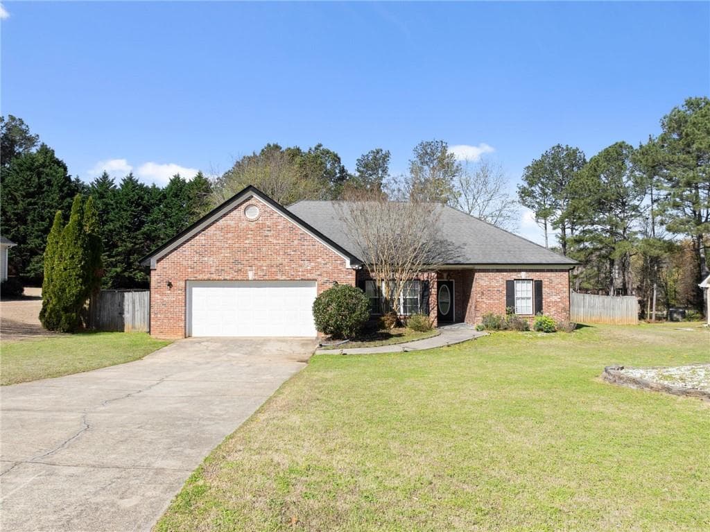 3 bedroom, 2 bathroom, 1,757 sq ft single family residence for sale at 716 Michael Drive, Winder, GA 30680 — photo 2