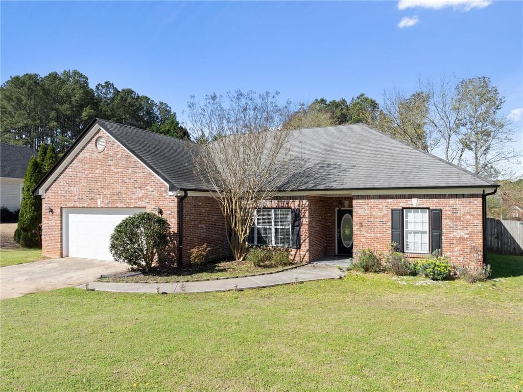 3 bedroom, 2 bathroom, 1,757 sq ft single family residence for sale at 716 Michael Drive, Winder, GA 30680 — photo 4