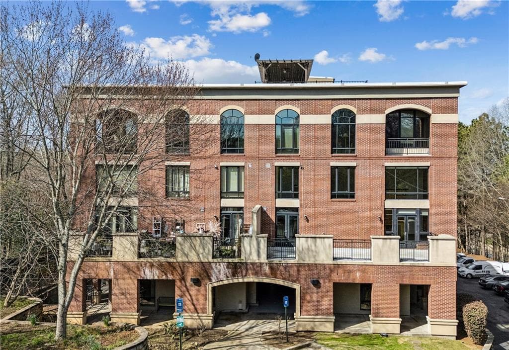 2 bedroom, 2 bathroom, 1,396 sq ft condominium sold at 319 Atlanta Street 404, Marietta, GA 30060
