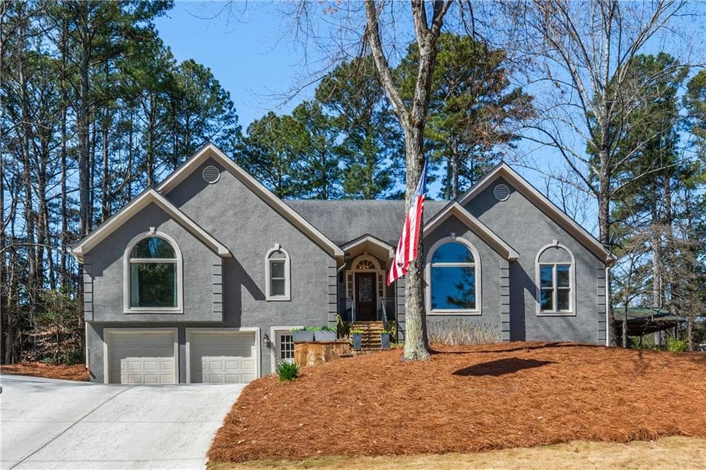 3 bedroom, 3 bathroom, 2,193 sq ft single family residence sold at 11190 Surrey Park Trail, Johns Creek, GA 30097