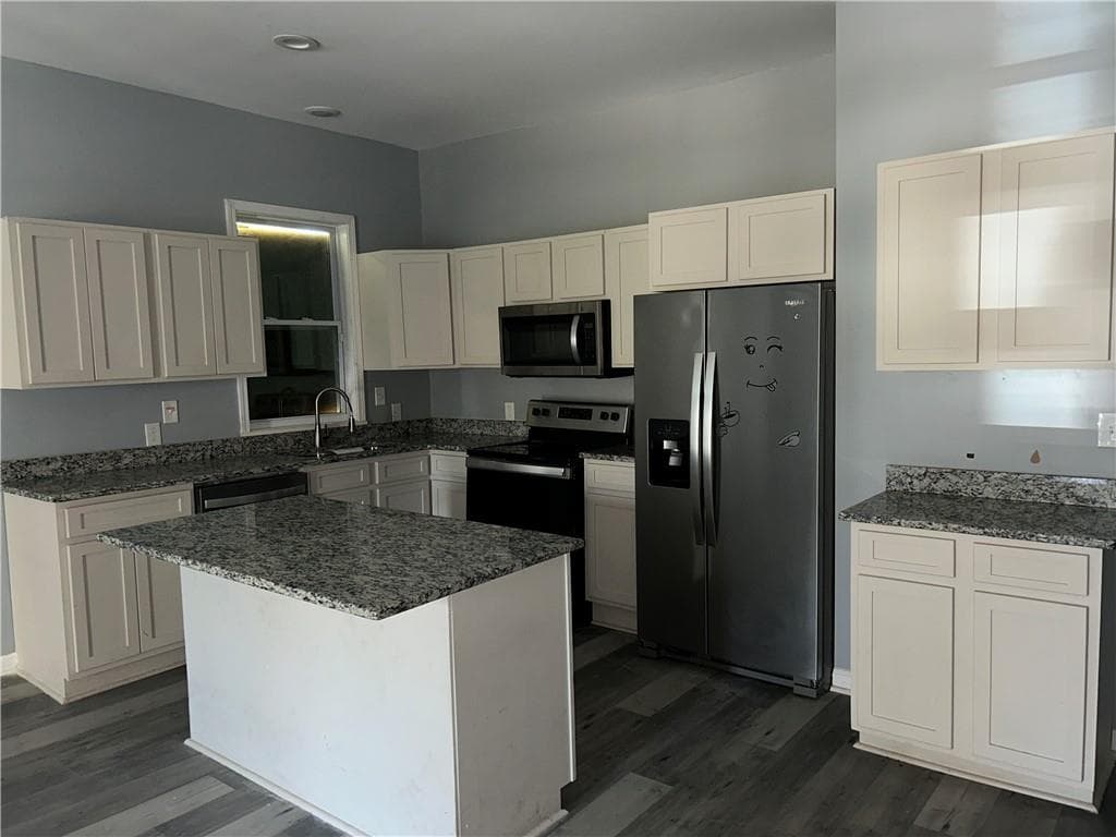 4 bedroom, 4 bathroom, 1,392 sq ft single family residence for sale at 1831 Jonesboro Road, Atlanta, GA 30315 — photo 6