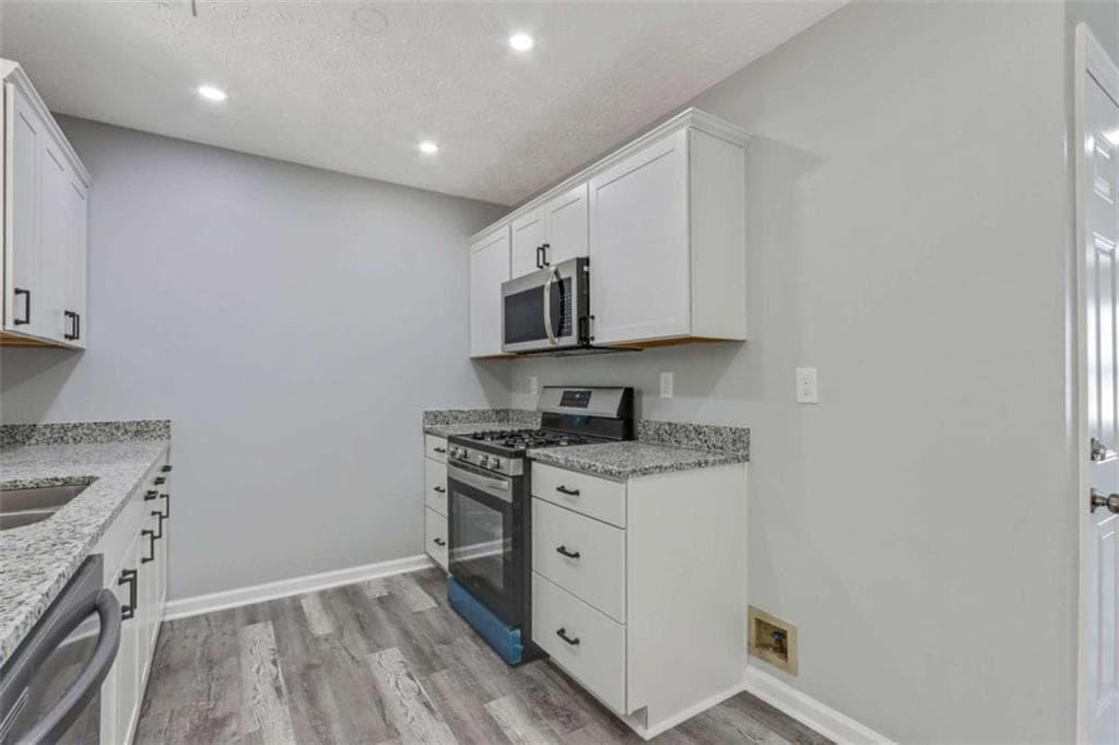 3 bedroom, 2 bathroom, 1,120 sq ft single family residence under contract at 8730 Parliament Place, Jonesboro, GA 30238 — photo 7