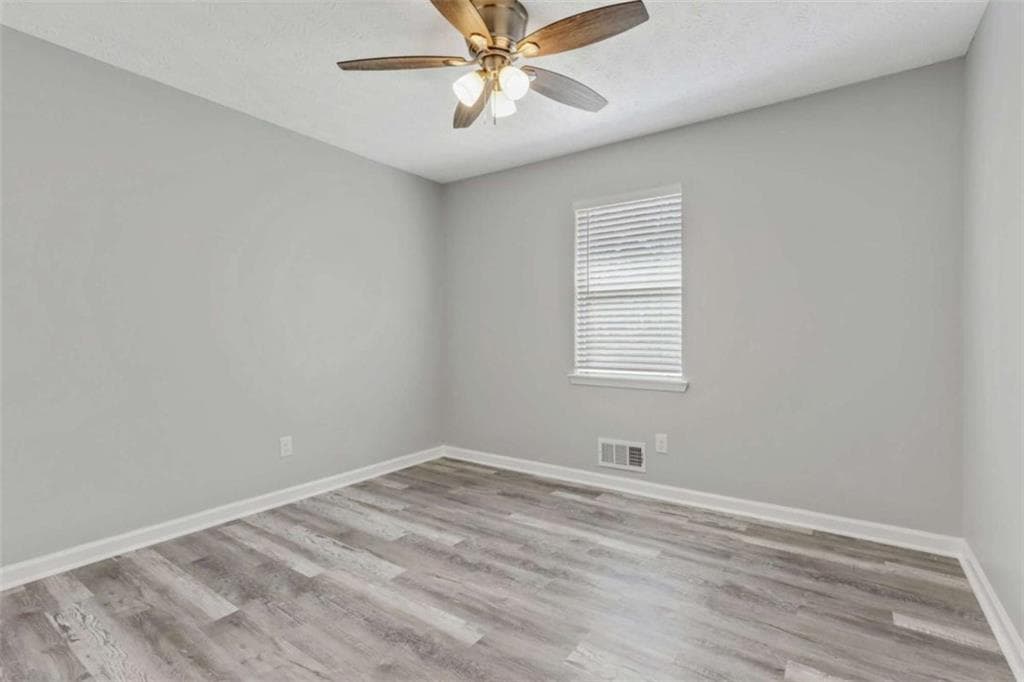 3 bedroom, 2 bathroom, 1,120 sq ft single family residence under contract at 8730 Parliament Place, Jonesboro, GA 30238 — photo 10