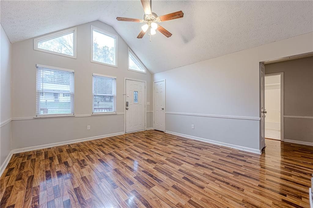 3 bedroom, 2 bathroom, 2,072 sq ft single family residence under contract at 549 Pineland Circle, Mableton, GA 30126 — photo 7
